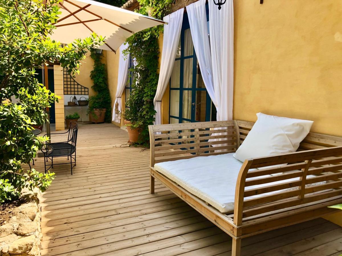 Bastide Du Regent Hotel Le Thor Exterior foto