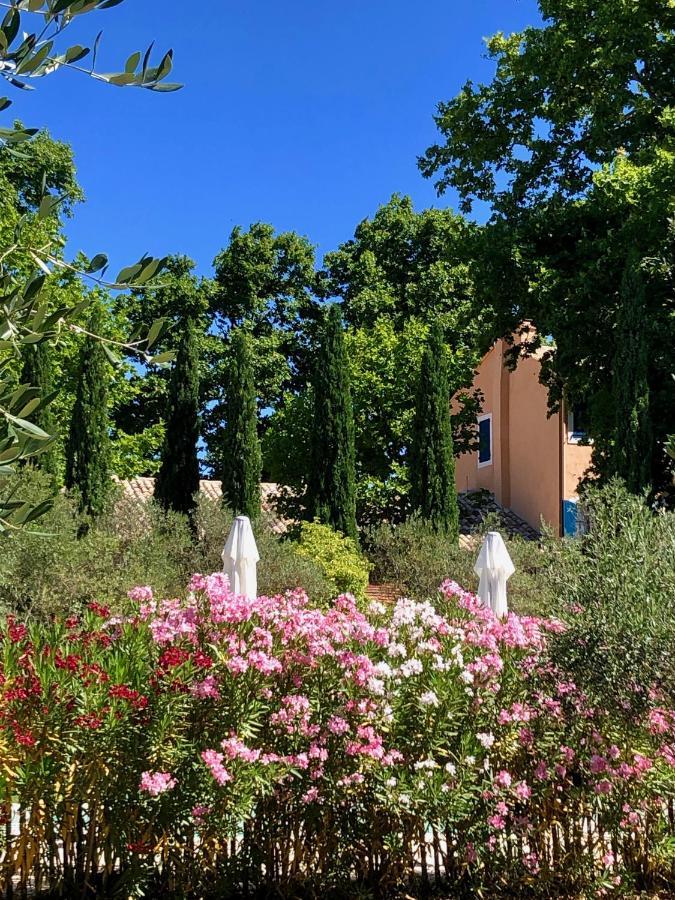 Bastide Du Regent Hotel Le Thor Exterior foto